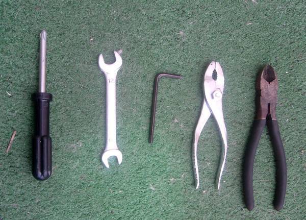 File:2tools.jpg