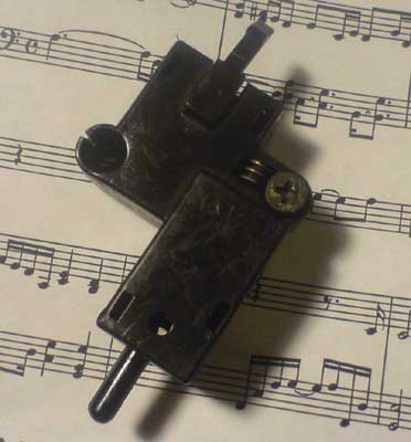 File:Clutch 03.jpg